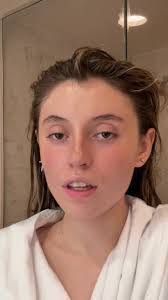 Queen Castro's Instagram, Twitter & Facebook