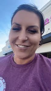 Melissa Pelchat's Instagram, Twitter & Facebook