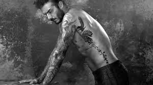 Hibiscus flowers tattoos on rib side is a sort of a symbolic departure from the classic tattoo on the forearm or shoulder in the direction of originality and courage. 20 Cool Rib Tattoos For Men In 2021 The Trend Spotter