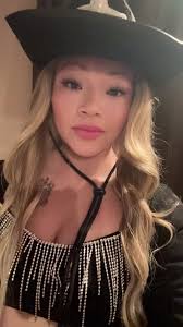 Anna Galan (@annag.4)