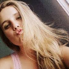 Bruna Pires (@brupires_)