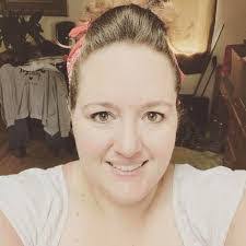 Elisa Snider's Instagram, Twitter & Facebook