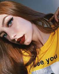 wunderschone rote haare rothaariges model cute girl poses grunge girl red hair