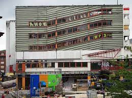 Three years after closing its stores, toys 'r' us is finally making a comeback. Toys R Us Baustelle In Offenbach