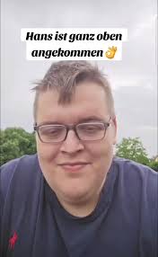 Hans Entertainment Aaron