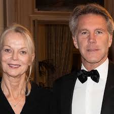 Le prince Emmanuel-Philibert de Savoie réunit dames et chevaliers pour une  soirée de prestige à Paris