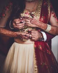 Weddingwire India On Instagram Every Time I Look Down At This Ring M Wedding Couple Poses Photography Indian Wedding Photography Poses Wedding Couple Poses