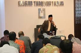 Maybe you would like to learn more about one of these? Tadabbur Surat Al Kahfi Ayat 1 10 Majelis Telkomsel Taqwa
