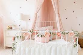 We have lotsof decorating ideas for girls bedroom for you to go for. 21 Dream Bedroom Ideas For Girls