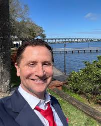Spoonbill spotted in Florida backyard