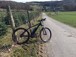 After their extensive tests with the vehicle, our colleagues at car and driver remarked that it tackled uneven roads with ease. Test Cube Suv Hybrid Pro 27 5 Lucky Bike Blog