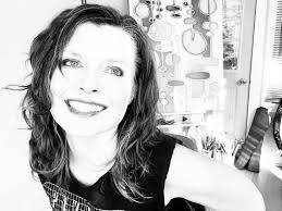 Holly Troy's Instagram, Twitter & Facebook