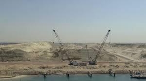 Suezkanalen har ingen sluser og har derfor ikke begrensninger på skipslengde på samme måte som panamakanalen. Krydstogt 2017 3 Suezkanalen Youtube