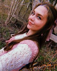 we made it class of 2021! i love you all and wish you greatness in whatever  lives you choose to lead. here's to us!!🎓🤍