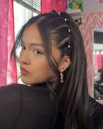 🔗: https://voguemagazine.visitlink.me/iCkJOW No hair tie, no problem!