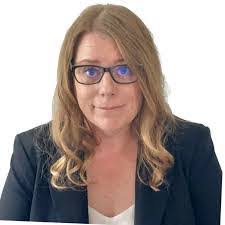 Casey Garth's Instagram, Twitter & Facebook