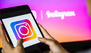 If you want to view your friends' latest photos, download instagram to your mobile device. How To Download Instagram Videos Photos And Stories