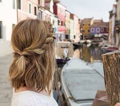 This hairstyle is preferred by most of the people who like to keep short hair because maintaining this hair form is easy. 15 Gorgeous Homecoming Hairstyles For Short Hair Makeup Tutorials Hair Styles Short Hair Styles Short Hair Styles Easy