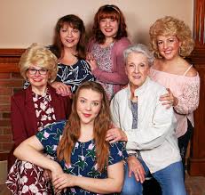 With cindy williams, sally kirkland, elaine stritch, polly bergen. Stagecrafters Spreads Friendship Of Steel Magnolias Arts Entertainment Macombdaily Com