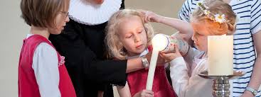Tischdeko zur taufe deko ideen gastgeschenke fur taufgaste streudeko servietten zur tauffeier kommunion junge madchen. Taufe Fur Kinder Nordkirche De