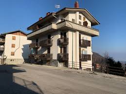 San giacomo at 1,011 metres (3,317 ft) had a resident population of 247. Appartamento In Vendita A Roburent Cod Cam 412