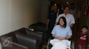 Check spelling or type a new query. Cerita Asmara Chua Kotak Yang Bertemu Suami Di Emperan Toko Showbiz Liputan6 Com