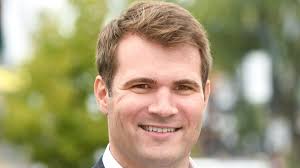 Le maire de Victoriaville, Antoine Tardif, courtisé pour diriger le Parti  libéral du Québec