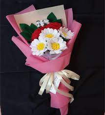 Cari produk bunga flanel lainnya di tokopedia. 34 Buket Bunga Dari Kain Flanel Untuk Hadiah Wisuda Lamaran Dan Syukuran Halaman 2 Teman Kreasi