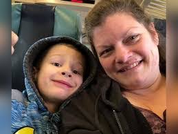 Shari Tyler's Instagram, Twitter & Facebook