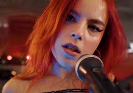 Cookie's dry food eating battle and its consequences