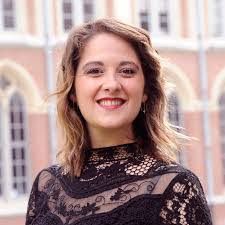 Catherine Archambault's Instagram, Twitter & Facebook