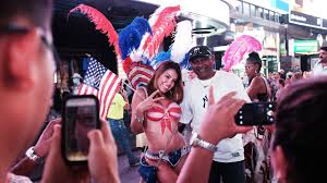 New York City Is Officially Losing Its Mind over Some Naked Ladies in Times  Square | Vanity Fair