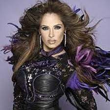A mí me gusta andar de pelo suelto / me gusta todo lo que sea misterio. 128 Gloria Trevi Pelo Suelto Deejayjhonymixx By Deejayjhonymixx