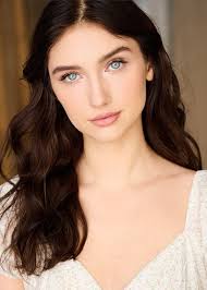 Madison Rogers's Instagram, Twitter & Facebook