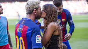 Lionel messi feiert am 24. Hochzeit Am Geburtstag Messi Heiratet Seine Freundin Sportbuzzer De