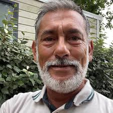 SAVE THE DATE 🔥 SAMEDI 4 OCTOBRE dès 15h, venez rencontrer Pascal le Grand  Frère 🤩 @pascalsoetens 👉 Au programme : 🚦Animaton sécurité routière  📸Séance selfie & dédicace 🚗1 formation au permis