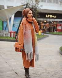 Instagram Da Rumeysa Yagci Rumeysayagciii Elbise Giyince Ben Hijab Fashion Fashion Sweater Dress