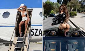 Former Vegas stripper turned OnlyFans model dishes dirt on Sin City | Daily  Mail Online