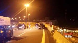 Confronta le auto a noleggio a roma fiumicino aeroporto fco e trova i prezzi più economici tra le compagnie più popolari. Contromano In Autostrada Auto Killer A Trieste Due Morti Quattro I Feriti