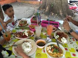 Delicious mee rebus sobre restoran zz sup tulang. Dishes For Our Lunch Picture Of Restoran Zz Sup Tulang Johor Bahru Tripadvisor