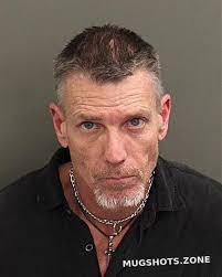 Brent Everett's Instagram, Twitter & Facebook