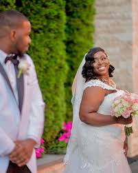 ThrowbackThursday to Ellie + Manny's wedding day! Oh what a night! 📸:  @photosbycatalina #njwedding #fallwedding #dayofweddingcoordinator  #newjerseybride #bleuprinte #bleuprintewedding
