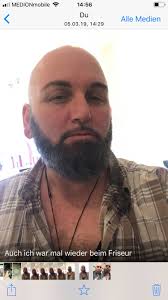 Sie ist eifersüchtig, weil sie dich nicht verlieren will, Idiot.