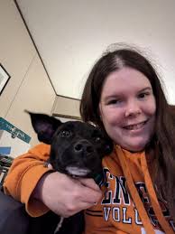 hi everyone!! in need of last minute pet help with thanksgiving and  christmas? i am booking up fast as the time is coming for the holidays!! I  offer boarding, drop ins, dog