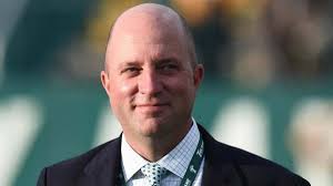 A History of 18 Husky Athletic Directors, Their Pros and Cons