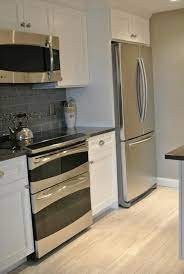 Beach style kitchen by rachel reider interiors. Pin On Depa Chico