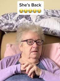 #funnyoldlady #funnygrandma #funnynans #funnynanna #funnyoldpeople  #funnymum #funnymother #funnygranny #nan #fyp #viral #manc  #funnymotherdaughtervideos #family #swearing #manchester