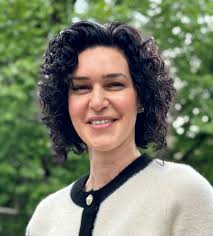 Marina Feldman's Instagram, Twitter & Facebook