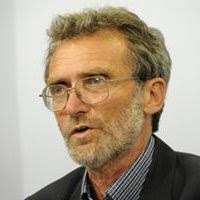 Julio Calzada's Instagram, Twitter & Facebook