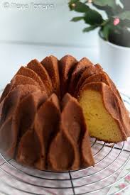 Egal ob man kohlenhydrate reduzieren möchte, ob eine unverträglichkeit besteht oder ob bei spontaner backlust kein mehl mehr. Marzipan Gugelhupf Ohne Backpulver Natron Oder Hefe Natron Backen Kuchen Ohne Backpulver Marzipan